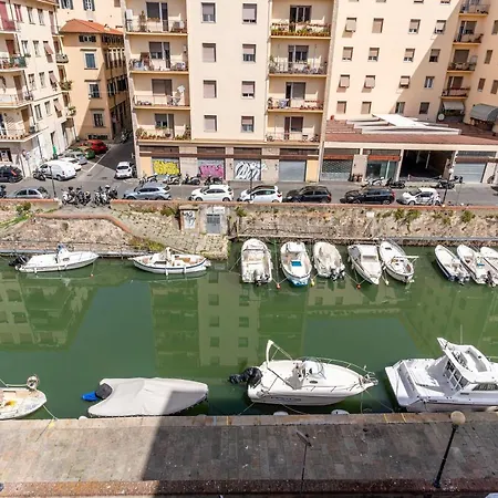 Livorno- Quartiere Venezia Lovely Apartment! Apartment *